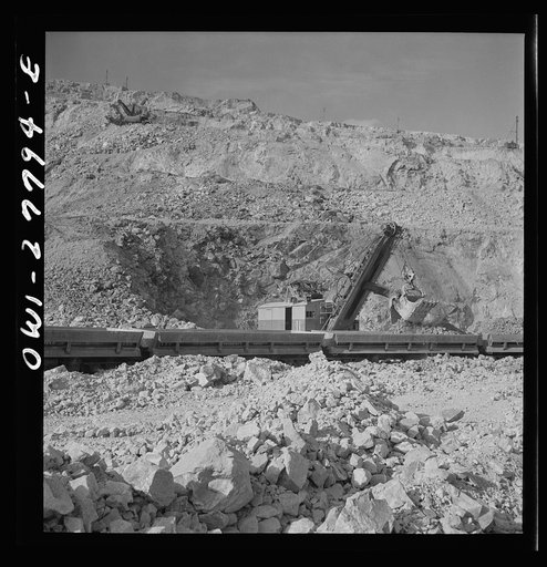 Morenci, Arizona. Loading copper ore from an open-pit copper mine