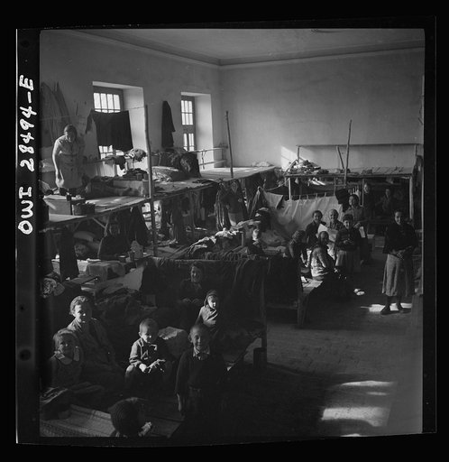 Teheran, Iran. Polish refugee families awaiting evacuation
