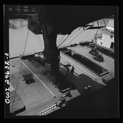Sandusky, Ohio. Loading coal into a lake freighter at the Pennsylvania Railroad docks