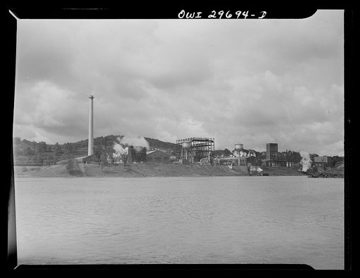 Institute (vicinity), West Virginia. Chemical plants along the Kanawha River