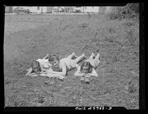 Point Pleasant, West Virginia. Ann Fergusen and some of her friends taking a sun bath