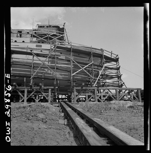 Point Pleasant, West Virginia. Scaffolding around a United States Army LT boat at the Marietta Manufacturing Company