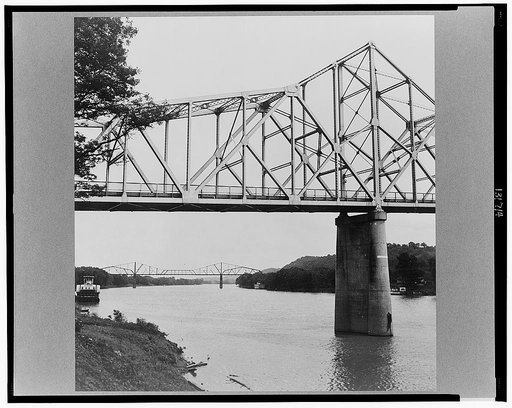 Point Pleasant (vicinity), West Virginia. Bridges over the Kanawha River