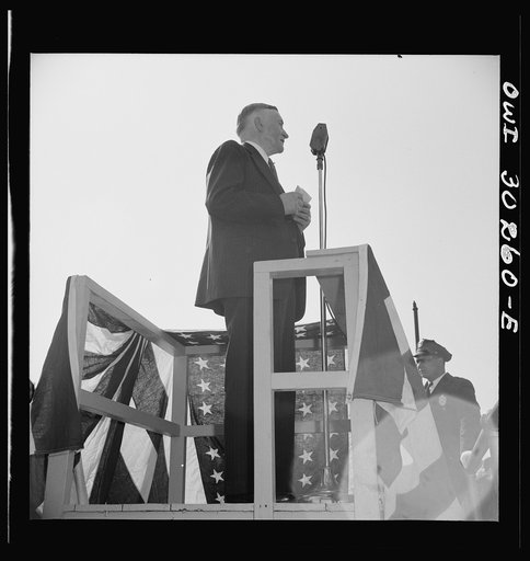 Untitled photo, possibly related to: Gloucester, Massachusetts. Memorial Day, 1943