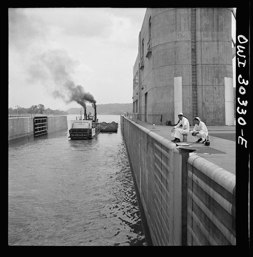 Gallipolis, Ohio. Katherine Davis going down the Ohio River through the Gallipolis locks