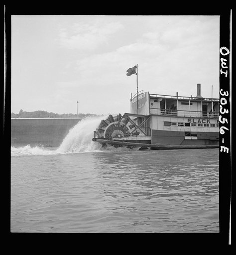 Gallipolis, Ohio. Wheel of towboat