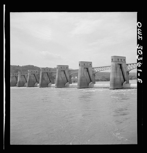 Gallipolis, Ohio. Roller dam at Gallipolis locks