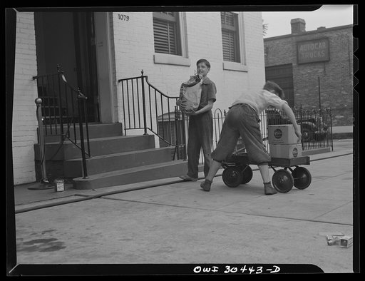 Washington, D.C. "I'll Carry Mine," a campaign to conserve transportation facilities and thus save rubber and gasoline. Boys delivering packages