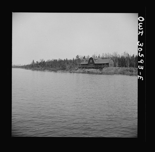 Spring pulpwood drive on the Brown Company timber holdings in Maine. The shore of Lake Mooselookmeguntic