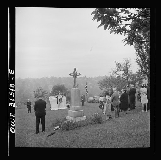 Pittsburgh, Pennsylvania. Mass being held in the Lithuanian cemetery on Memorial Day
