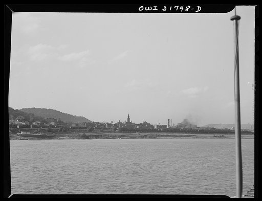 Cincinnati (vicinity), Ohio. The riverbank skyline