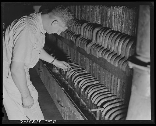 Proctor [i.e. Procter] and Gamble Distributing Company, Cincinnati, Ohio. Tests being taken during the glycerine filtering process
