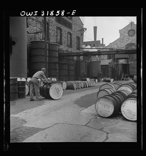 Proctor [i.e. Procter] and Gamble Distributing Company, Cincinnati, Ohio. Drums of glycerine ready for shipment