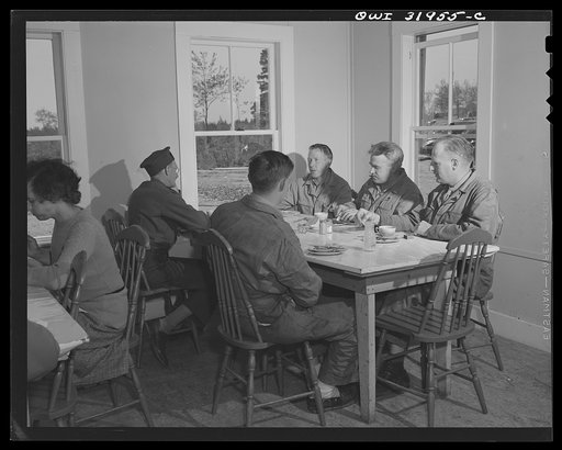 Bar Harbor, Maine. Civil Air Patrol base headquarters of coastal patrol no. 20. Members of the ground crew at lunch in the base canteen