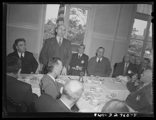 Oswego, New York. Czechoslovakian consul addressing a Rotary Club luncheon during United Nations week