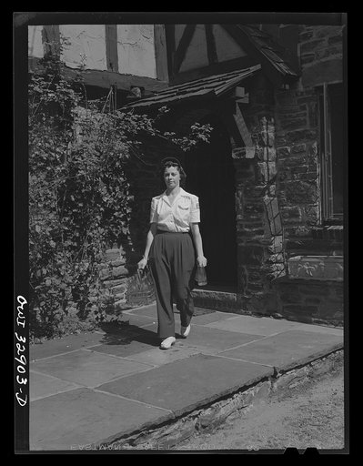 Bryn Mawr, Pennsylvania. Mrs. Helen Joyce, one of the many women now working for the Supplee-Wills-Jones Milk Company. She has one child and her husband is a seaman first class in the U.S. Navy