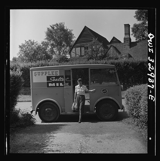 Bryn Mawr, Pennsylvania. Miss Rosaleen McCarren, one of the many women now working for the Supplee-Wills-Jones Milk Company