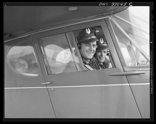 Bar Harbor, Maine. Civil Air Patrol base headquarters of coastal patrol no. 20. Flyers to take off on patrol