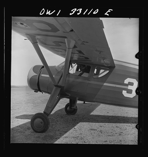 Bar Harbor, Maine. Civil Air Patrol base headquarters of coastal patrol no. 20. Ready for the takeoff
