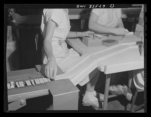 Parke, Davis and Company, manufacturing chemists, Detroit, Michigan. Cartoning and packaging ampoules automatically