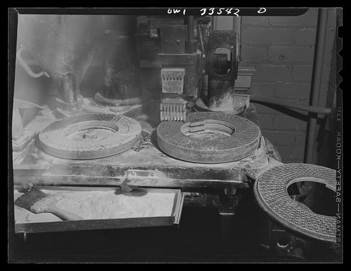 Parke, Davis and Company, manufacturing chemists, Detroit, Michigan. A capsule filling machine