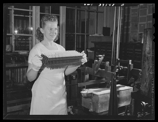 Parke, Davis and Company, manufacturing chemists, Detroit, Michigan. Production of empty gelatin capsules in a special size