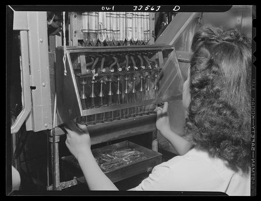 Parke, Davis and Company, manufacturing chemists, Detroit, Michigan. Filling special-sized ampoules