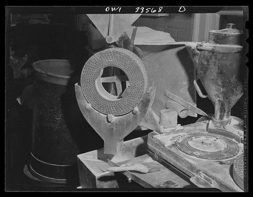 Parke, Davis and Company, manufacturing chemists, Detroit, Michigan. A capsule filling machine