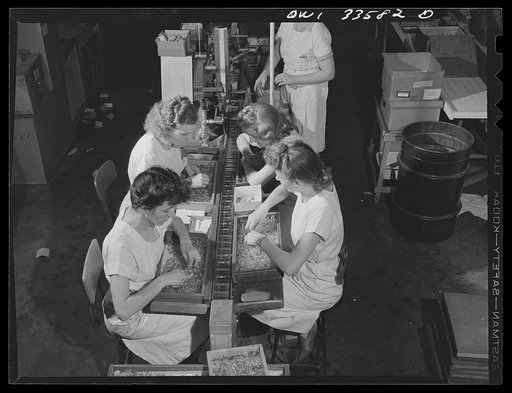 Parke, Davis and Company, manufacturing chemists, Detroit, Michigan. Ampoule manufacture: automatic cartoning machine