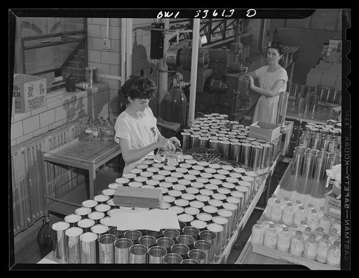 Parke, Davis and Company, manufacturing chemists, Detroit, Michigan. Final assembly and packaging of complete blood plasma units