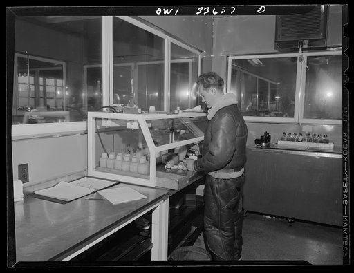 Parke, Davis and Company, manufacturing chemists, Detroit, Michigan. Freezing blood plasma