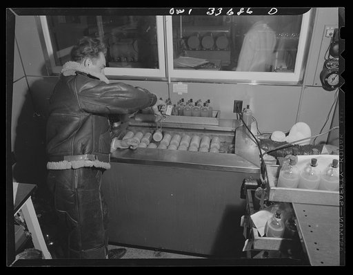 Parke, Davis and Company, manufacturing chemists, Detroit, Michigan. Freezing flasks of blood plasma