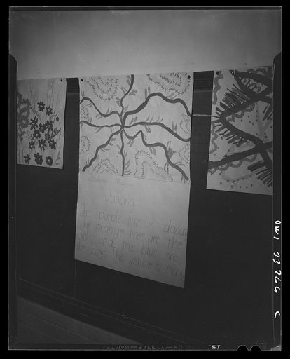 Schenectady, New York. Interpretative painting at the Elmer Avenue Elementary School