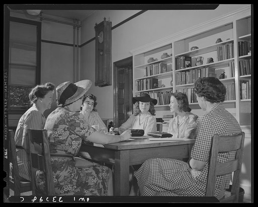 Schenectady, New York. A committee on summer plans for backward children at the Elmer Avenue Elementary School