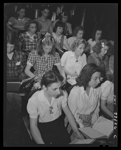 Schenectady, New York. Oneida School music class singing in four parts