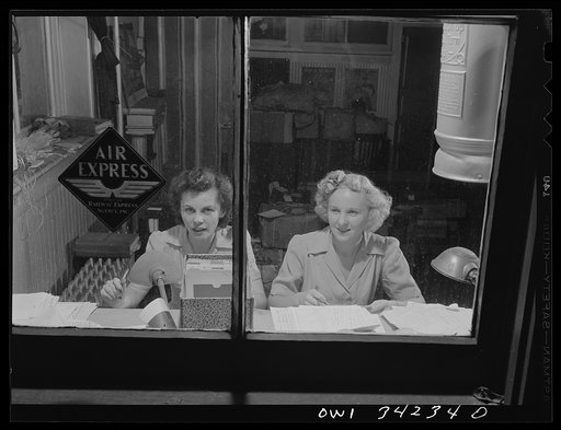 New Britain, Connecticut. Miss Florence Janick and Rosalie Starzyk, Polish, employed at the American Railway Express Company, sorting packages, handling accessing charges, etc.