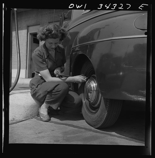 Louisville, Kentucky. Virginia Lively used to be a beauty operator. Today she works at a gas station
