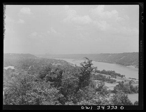 Untitled photo, possibly related to: Madison (vicinity), Jefferson County, Kentucky. The Ohio River