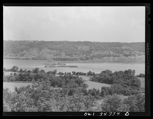 Untitled photo, possibly related to: Madison (vicinity), Jefferson County, Kentucky. The Ohio River