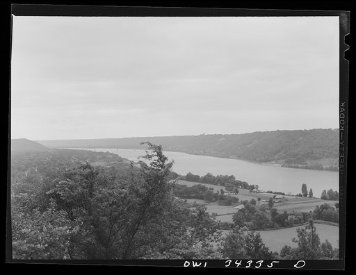 Untitled photo, possibly related to: Madison (vicinity), Jefferson County, Kentucky. The Ohio River