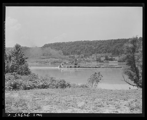 Jefferson County, Kentucky. River transportation on the Ohio River