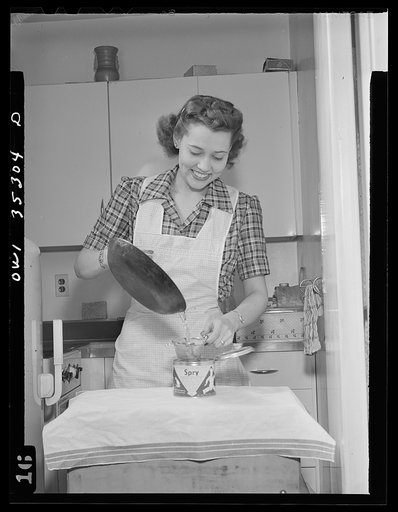 Washington, D.C. Saving waste fat and greases from which war material will be made
