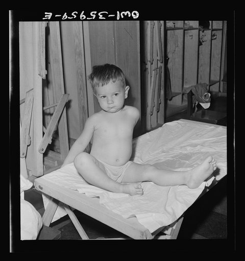 Middle River, a small crossroads in the vicinity of Baltimore, Maryland. FSA (Farm Security Administration) housing project (later administered by the National Housing Agency) for Glenn L. Martin aircraft workers. At the kindergarten