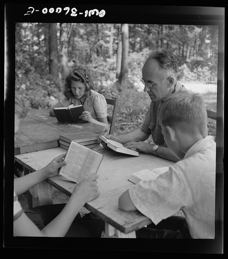 Middle River, a small crossroads in the vicinity of Baltimore, Maryland. FSA (Farm Security Administration housing project (later administered by the National Housing Agency) for Glenn L. Martin aircraft workers. Children attending daily Bible class under the direction of Dr. Francis R. Casselman in
