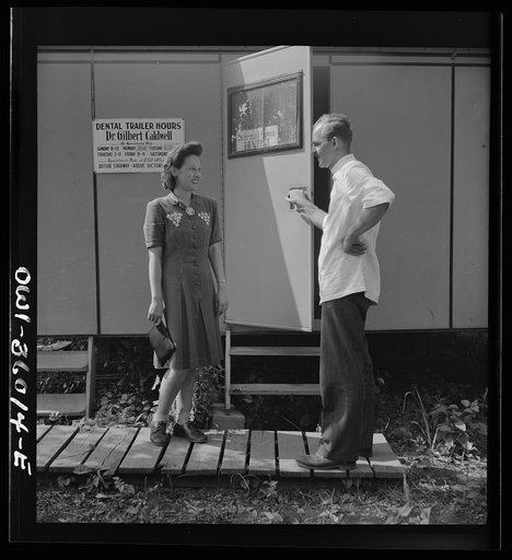 Middle River, a small crossroads in the vicinity of Baltimore, Maryland. FSA (Farm Security Administration) housing project (later administered by the National Housing Agency) for Glenn L. Martin aircraft workers. Dr. G.L. Caldwell, trailer village dentist who keeps regular office hours in his trail