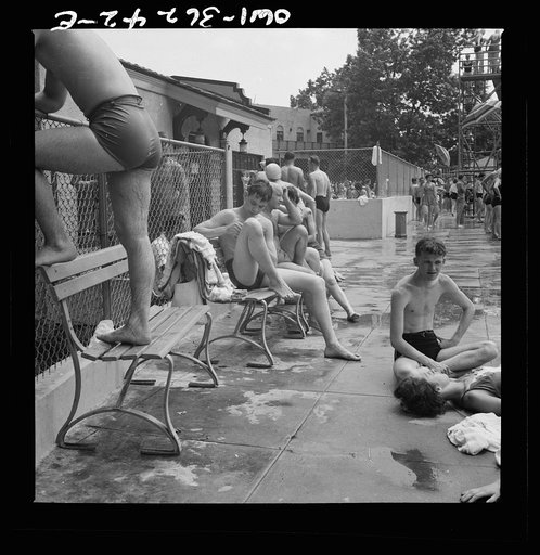 Glen Echo, Maryland. Bathers on the side of the pool at the Glen Echo amusement park