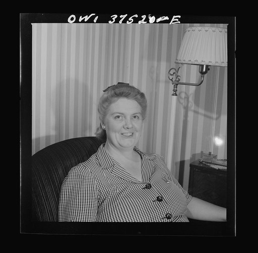 Cincinnati, Ohio. Mrs. Bernard Cochran, wife of a Greyhound bus driver