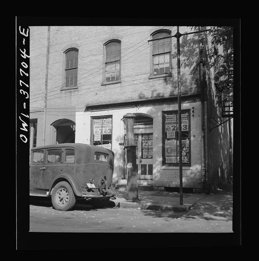 Street scene in a town in Ohio
