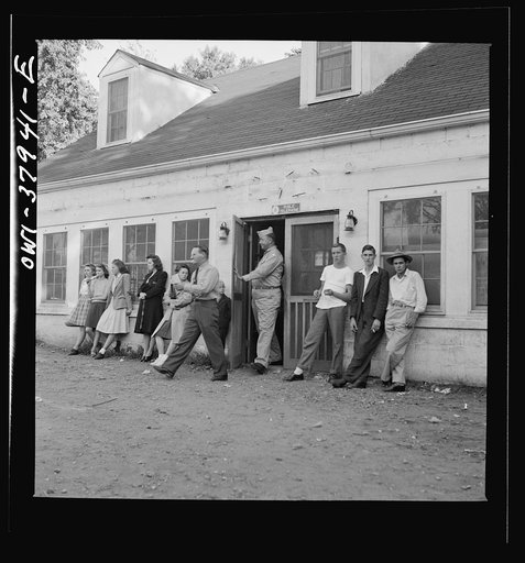 A Greyhound bus trip from Louisville, Kentucky, to Memphis, Tennessee, and the terminals