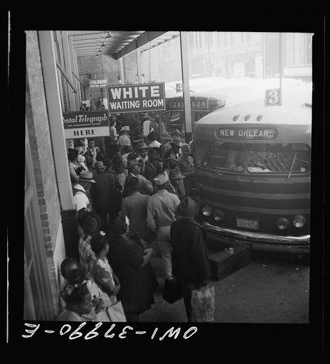 A Greyhound bus trip from Louisville, Kentucky, to Memphis, Tennessee, and the terminals